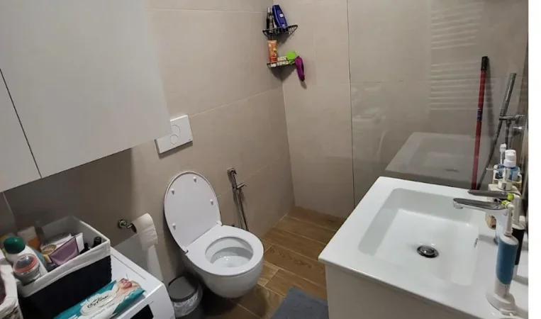 Tirane, shitet apartament 1+1+Ballkon Kati 9, 59 m² 150.000 € (Ish Tregu Elektrik)