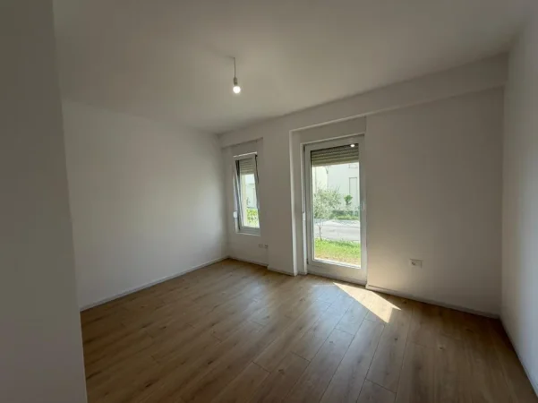 Tirane, shitet apartament Vile 3 Katshe Kati 0, 279 m² 380.000 € (Aba Residence/Sauk.)