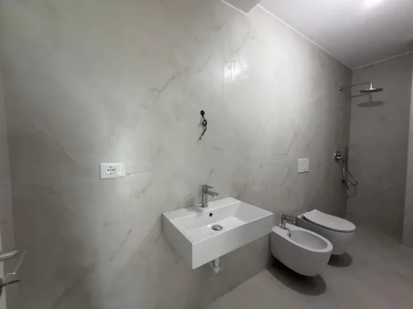 Tirane, shitet apartament Vile 3 Katshe Kati 0, 279 m² 380.000 € (Aba Residence/Sauk.)