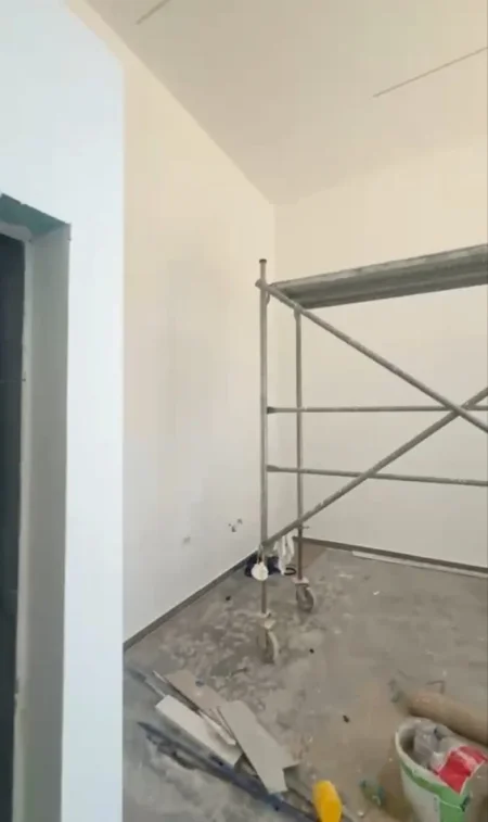 Tirane, jepet me qera ambjent biznesi Kati 0, 34 m² 500 € (Rruga 5 Maji)