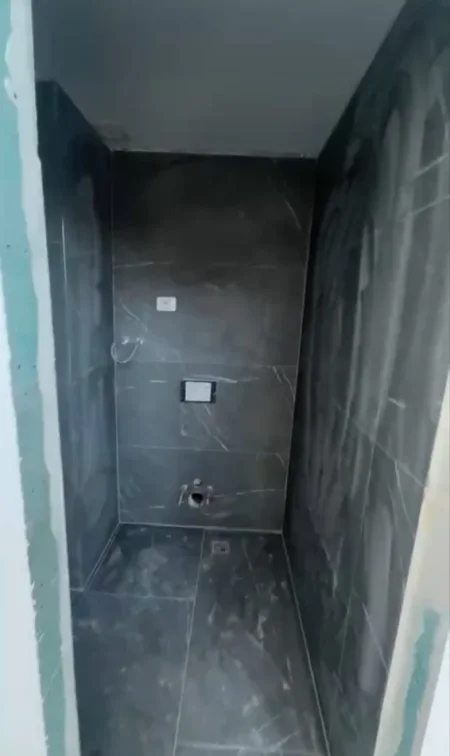 Tirane, jepet me qera ambjent biznesi Kati 0, 34 m² 500 € (Rruga 5 Maji)