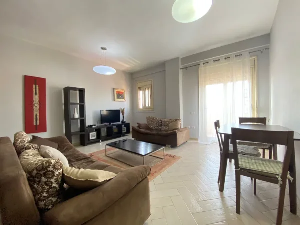 Tirane, Jepet me Qera Apartament 2+1+2Tualete,Mobiluar,Çmimi 55.000 Lekë të Reja, tek DON BOSKO, Tiranë.