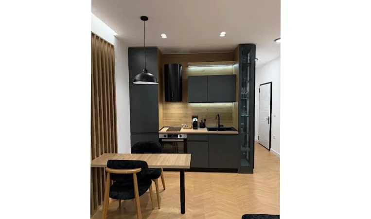 Tirane, jepet me qera apartament 1+1+Ballkon Kati 1, 60 m² 750 € 