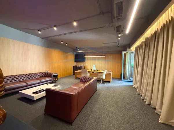 Tirane, jepet me qera ambjent biznesi Kati 2, 529 m² 11.000 € (LION PARK 1 , RRUGA E ELBASANIT)