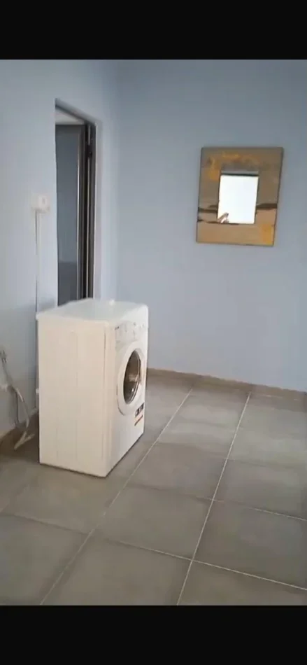 Tirane, shitet apartament 1+1 Kati 6, 58 m² 90.000 € (Laprakë)