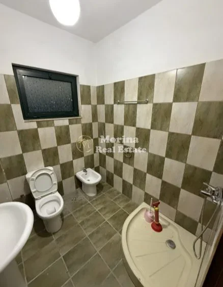 Tirane, jepet me qera apartament 2+1 Kati 3, 135 m² 300 € (Babrru)