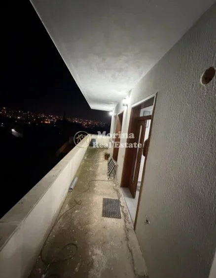 Tirane, jepet me qera apartament 2+1 Kati 3, 135 m² 300 € (Babrru)