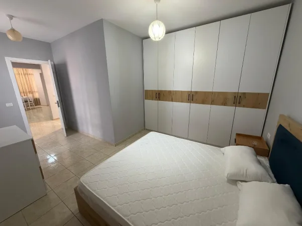 Tirane, jepet me qera apartament 2+1+Ballkon Kati 7, 95 m² 499 € (Apartament 2+1 Per Qera Astir I Mobiluar)