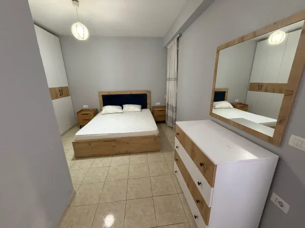 Tirane, jepet me qera apartament 2+1+Ballkon Kati 7, 95 m² 499 € (Apartament 2+1 Per Qera Astir I Mobiluar)