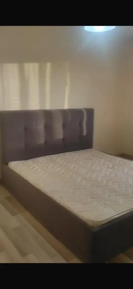 Tirane, jepet me qera apartament 1+1 Kati 3, 70 m² 350 € (Xhamlliku)