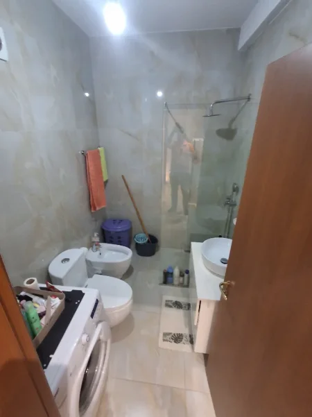 Tirane, shitet apartament 1+1+Aneks+Ballkon Kati 7, 71 m² 
