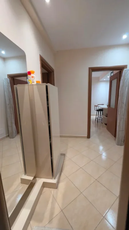 Tirane, shitet apartament 1+1+Aneks+Ballkon Kati 7, 71 m² 