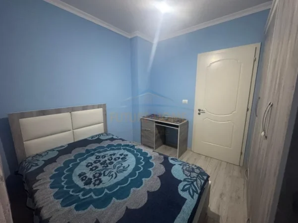 Tirane, jepet me qera apartament 3+1+Ballkon Kati 3, 117 m² 550 € (Fresku)