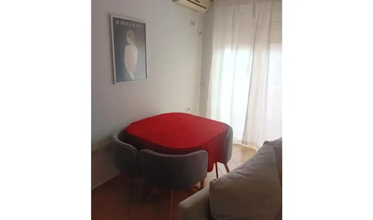 Tirane, jepet me qera apartament 1+1 , 75 m² 580 € 