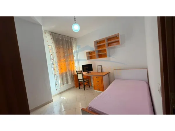 Shitet Apartament 3+1+2 ne Astir, Unaza e Re 0696069906