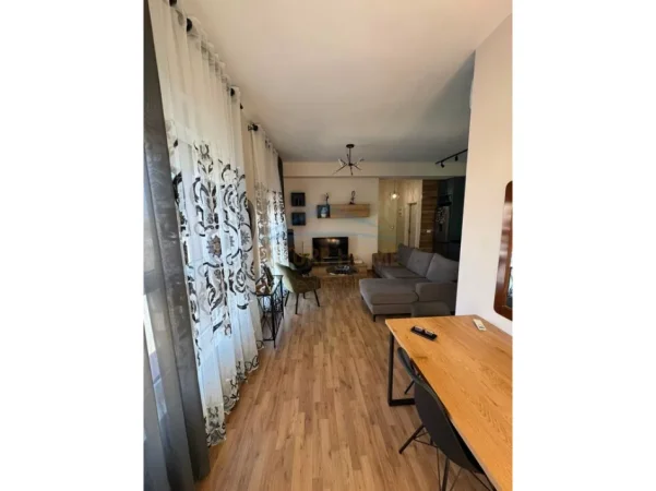 Shitet, Apartament 3+1+2, Kompleksi Mangalem, Ali Demi, Tiranë 0696069906