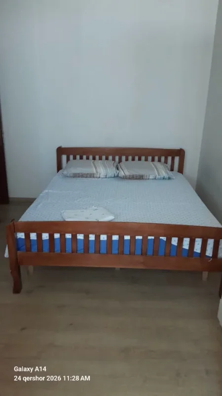 Tirane, jepet me qera apartament 2+1 Kati 7, 100 m² 480 € (Intesa San Paolo ne Laprak)