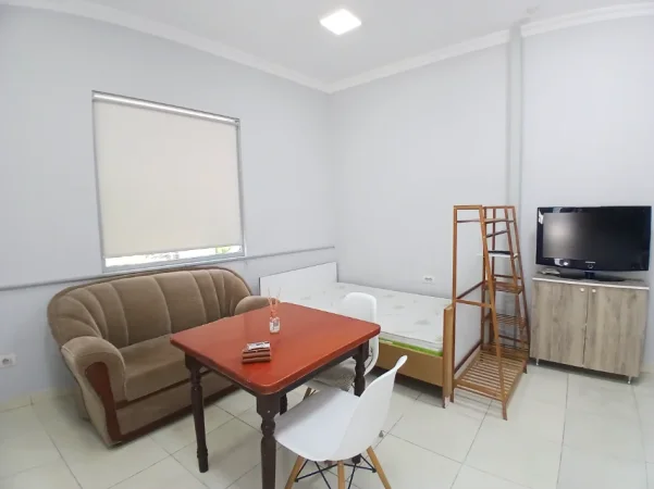 Tirane, jepet me qera apartament 1+1 Kati 1, 30 m² 380 € (Rruga e durresit)