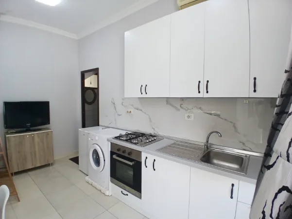 Tirane, jepet me qera apartament 1+1 Kati 1, 30 m² 380 € (Rruga e durresit)