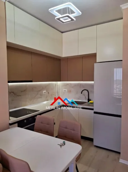 Tirane, jepet me qera apartament 1+1+Ballkon Kati 7, 51 m² 420 € (RRUGA GRYKA E KACANIKUT,UNIVERS CITY)