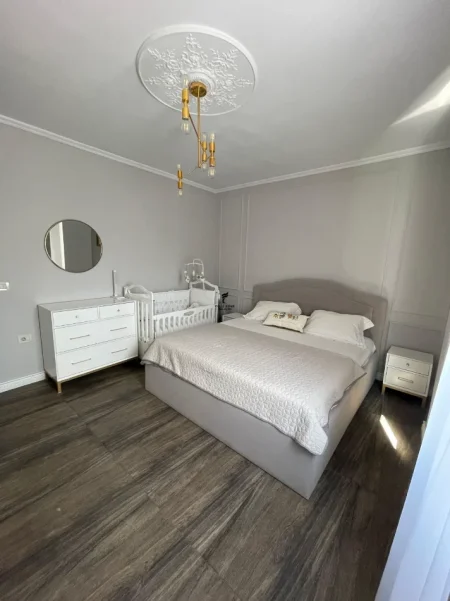 Tirane, jepet me qera apartament 2+1 Kati 7, 100 m² 800 € (RRUGA E KAVAJES)