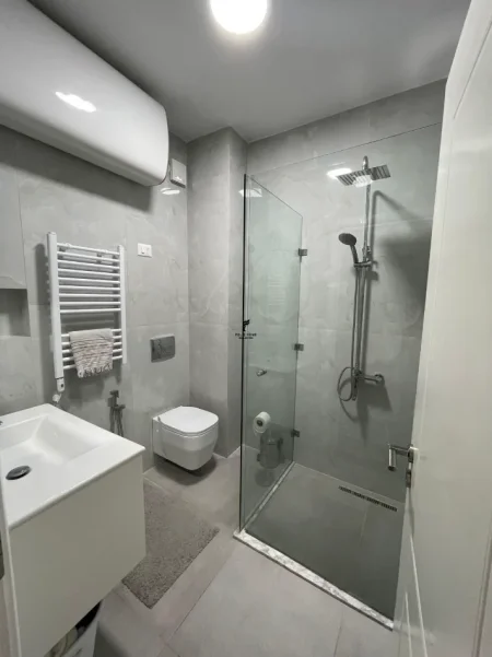 Tirane, jepet me qera apartament 2+1 Kati 7, 100 m² 800 € (RRUGA E KAVAJES)