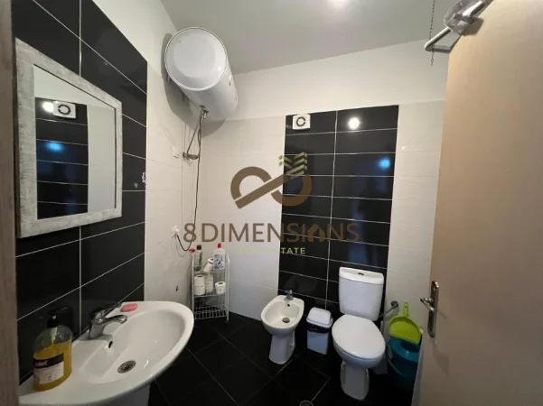 Tirane, shitet apartament 1+1+Ballkon Kati 8, 65 m² 120.000 € (astir)
