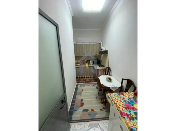Tirane, jap me qera garsonier Studio Kati 1, 27 m² 300 € (Garzoniere me qira ne “Allias”)