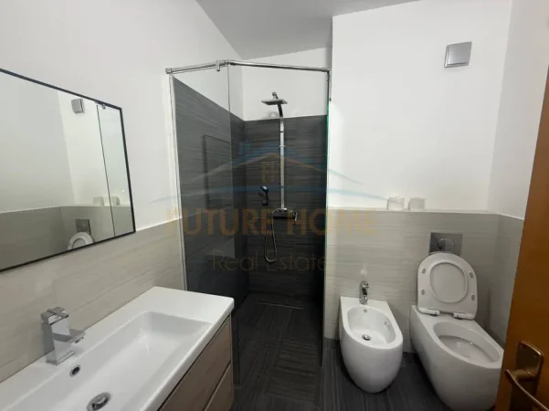 Tirane, shitet apartament 2+1+Aneks+Ballkon Kati 9, 132 m² 520.000 € 