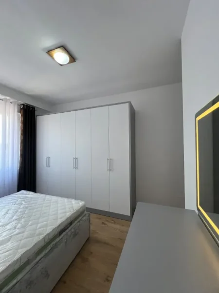 Tirane, jepet me qera apartament 2+1 Kati 3, 118 m² 550 € (Paskuqan)