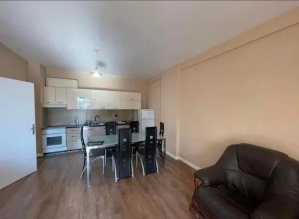 Tirane, jepet me qera apartament 2+1 Kati 10, 100 m² 500 € (Astir)