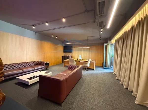 jap me qera ambjent biznesi Kati 2, 528 m² 11.000 € (LION PARK 1)
