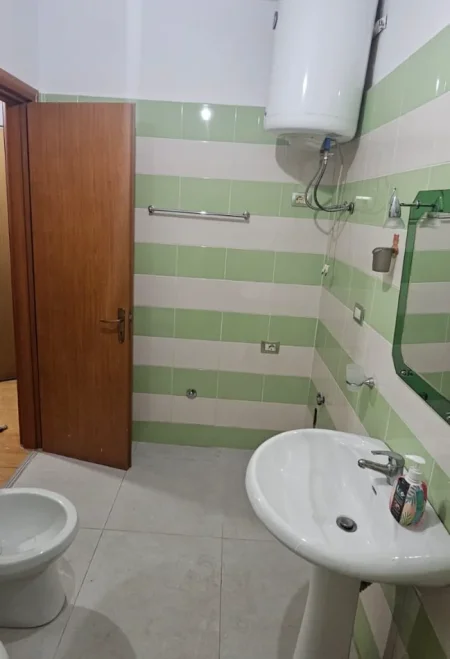 Apartament 2+1+2 me qira – Yzberisht, përballë Grand Gallery - 450€ ne muaj !!