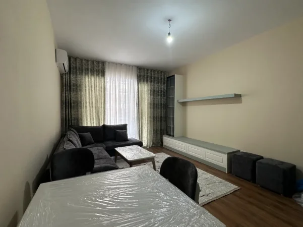 Tirane, jepet me qera apartament 2+1+Ballkon Kati 2, 98 m² 550 € (Rruga demokracia)