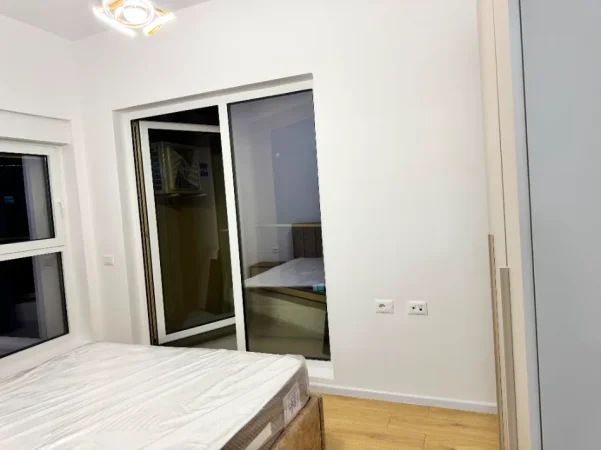 Tirane, jepet me qera apartament 2+1 Kati 2, 530 € (Ali Demi)