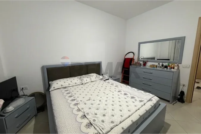 Tirane, jepet me qera apartament 1+1 , 68 m² 50.000 € (ish fusha e aviacionit)