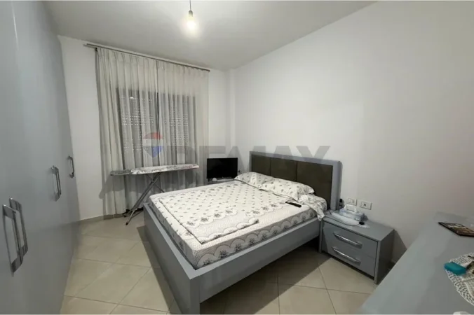 Tirane, jepet me qera apartament 1+1 , 68 m² 50.000 € (ish fusha e aviacionit)