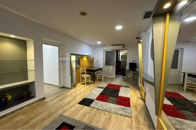 Tirane, jepet me qera apartament 1+1 , 72 m² 476 € (liceu artistik)