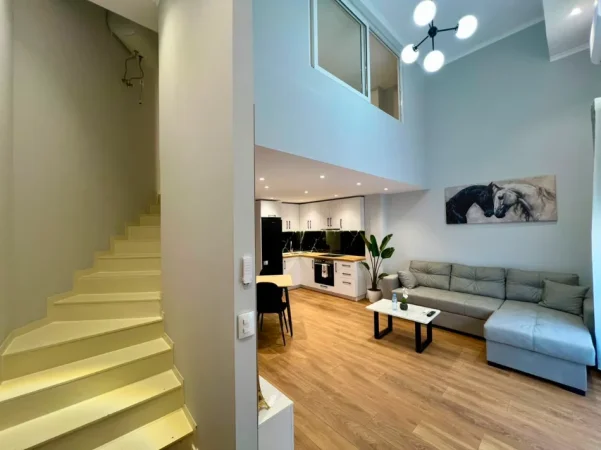 Tirane, shitet apartament duplex Dublex , 66 m² 128.000 € (Liqeni i Thatë)