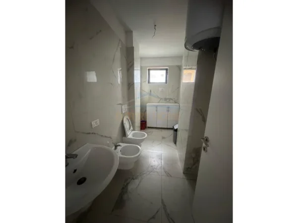 jap me qera apartament 2+1+Ballkon Kati 4, 85 m² 500 € (UNAZA E RE)