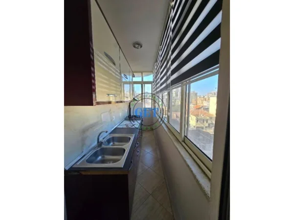 Durres, jepet me qera apartament 2+1 Kati 4, 75 m² 400 € (poliklinika durres)