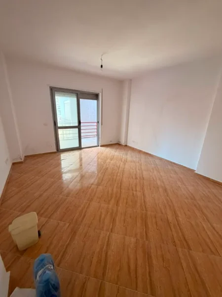 Durres, shitet apartament 1+1+Ballkon Kati 2, 65 m² 95.000 €