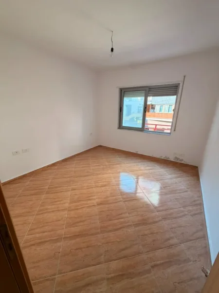 Durres, shitet apartament 1+1+Ballkon Kati 2, 65 m² 95.000 €