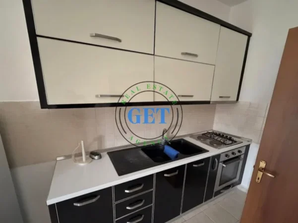 Durres, jepet me qera apartament 1+1 Kati 5, 65 m² 300 € (golem durres)