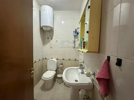 Tirane, jepet me qera apartament 2+1 Kati 3, 70 m² 700 € 