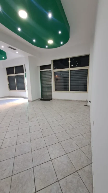 Tirane, jepet me qera apartament 1+1 Kati 0, 60 m² 600 € 