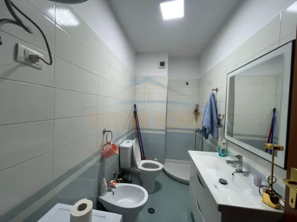 Tirane, shitet apartament 2+1+Aneks+Ballkon Kati 2, 106 m² 283.000 € (Liqeni i Thate)