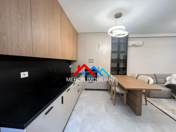 Tirane, jepet me qera apartament 1+1+Ballkon Kati 12, 75 m² 530 € (RRUGA BEDRI KARAPICI,YZBERISHT)