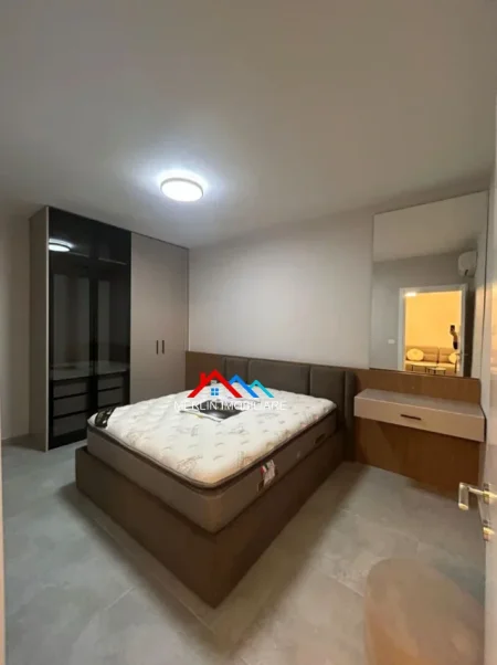 Tirane, jepet me qera apartament 1+1+Ballkon Kati 12, 75 m² 530 € (RRUGA BEDRI KARAPICI,YZBERISHT)