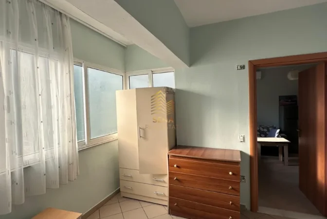 Tirane, jepet me qera apartament 1+1 Kati 3, 50 m² 400 € (Don Bosko, prane shkolles Qazim Turdiu)